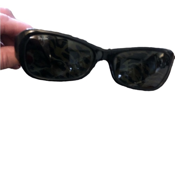 Gucci black unisex has tag on lens black dark gray lens side panels NWOT - Picture 3 of 15